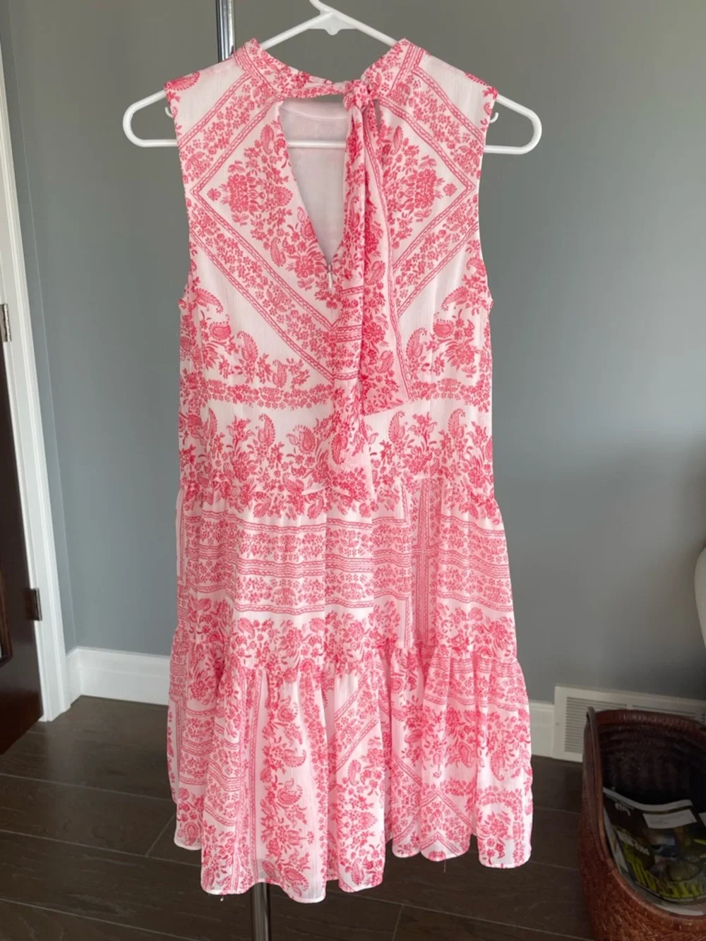 Paisley Pink/White Mock Neck Sleeveless Flowy Dress | Calvin Klein | Size 2 - Picture 5 of 13
